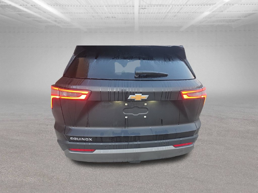 Used 2025 Chevrolet Equinox LT w/ Convenience Package II FWD image 5