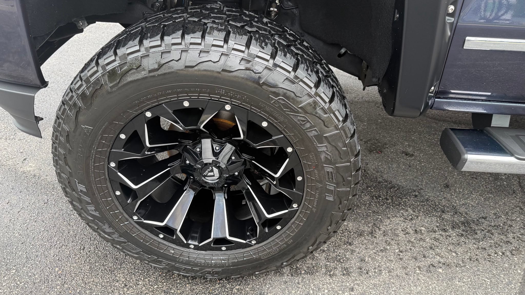 Used 2018 Chevrolet Silverado 1500 LTZ Z71 w/ Centennial Edition AWD/4WD image 23