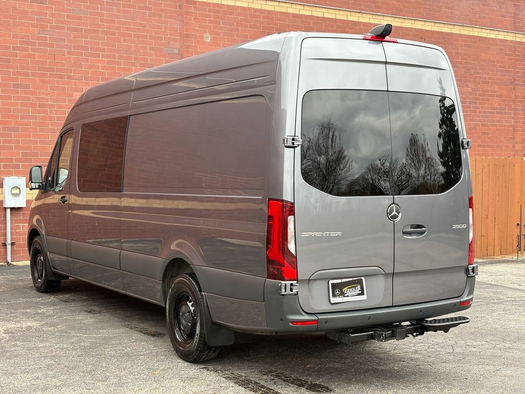 Used 2025 Mercedes-Benz Sprinter 2500 image 23