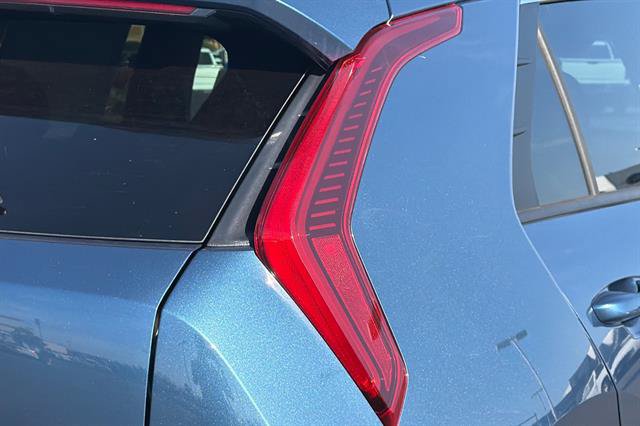 New 2026 Kia Niro EX FWD image 32