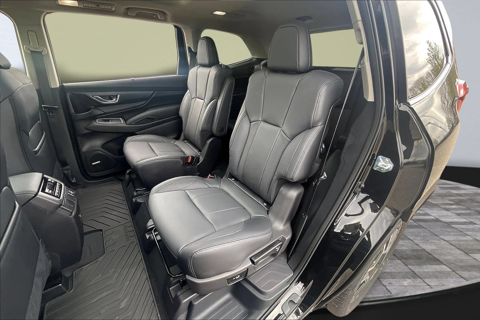 New 2026 Subaru Ascent Limited AWD/4WD image 10