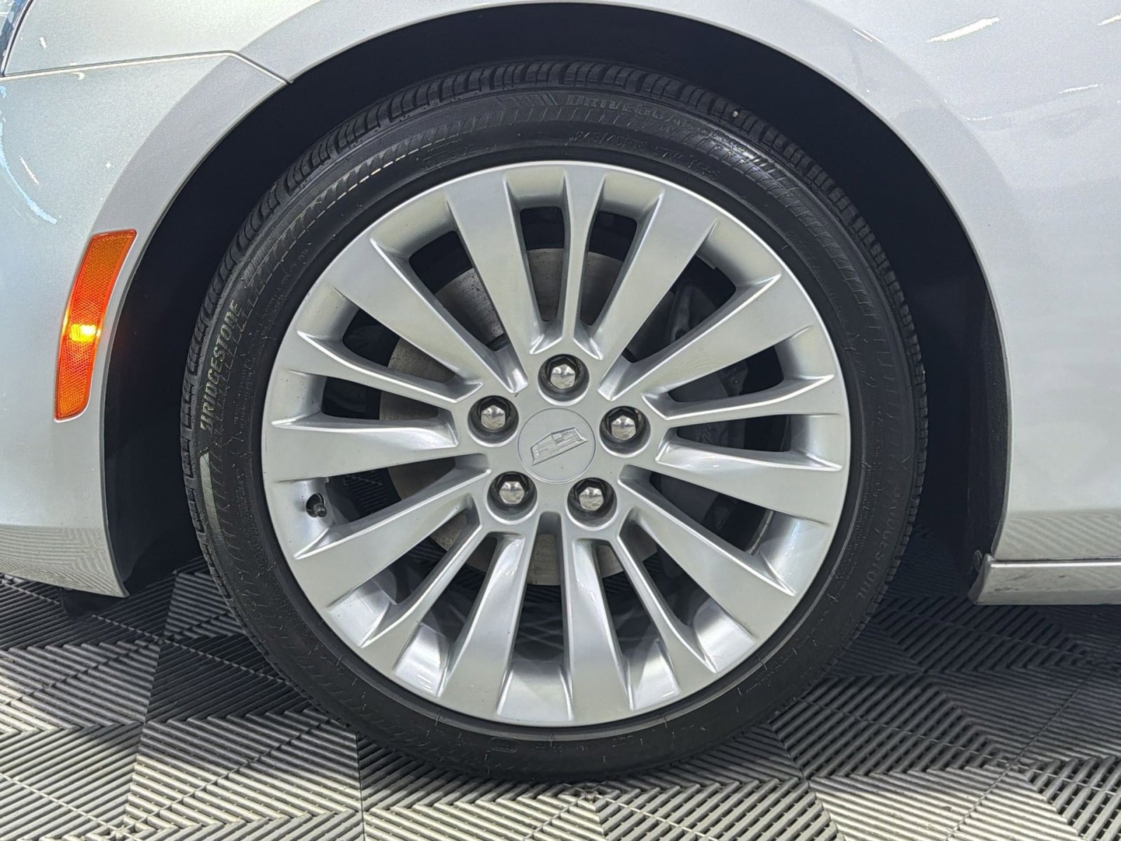 Used 2019 Cadillac CTS Luxury RWD image 17