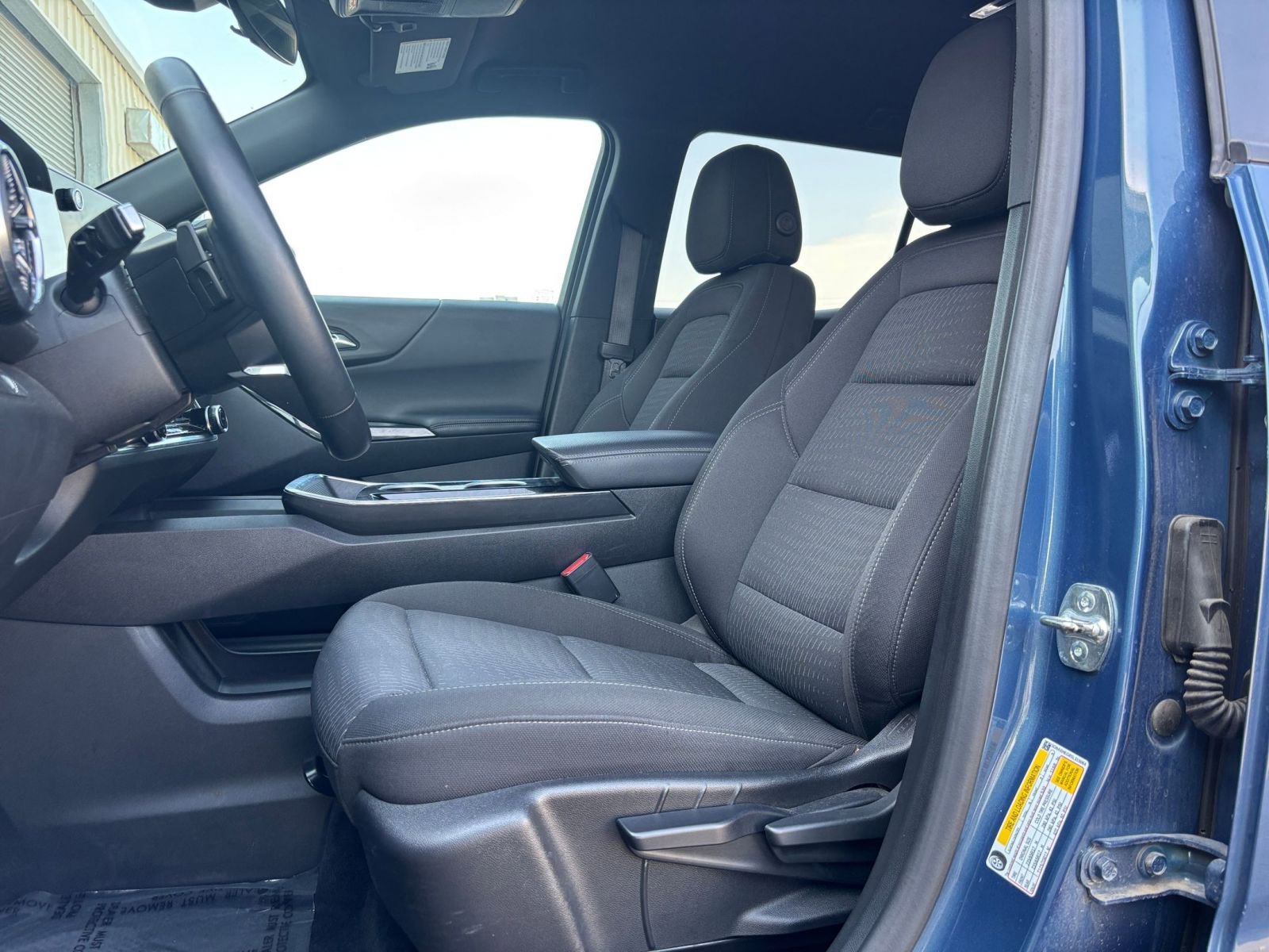 Used 2025 Chevrolet Equinox LT FWD image 27