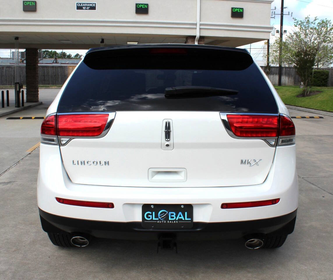 Used 2014 Lincoln MKX FWD w/ Equipment Group 101A image 6