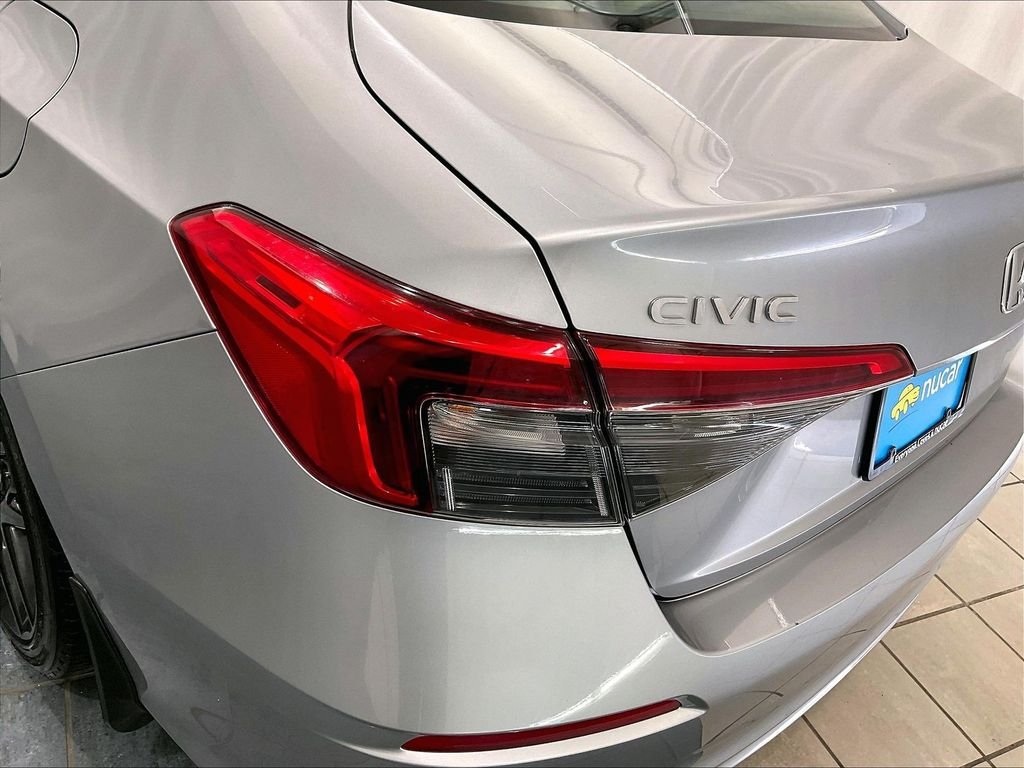 Used 2023 Honda Civic Sport image 32