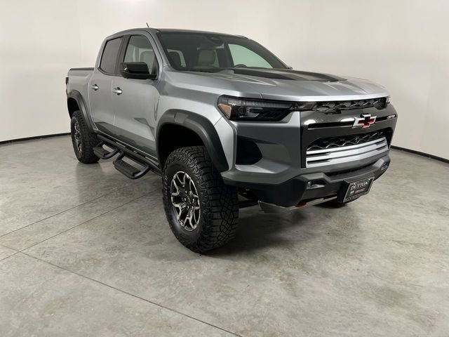 Used 2024 Chevrolet Colorado ZR2 w/ ZR2 Convenience Package III AWD/4WD image 2