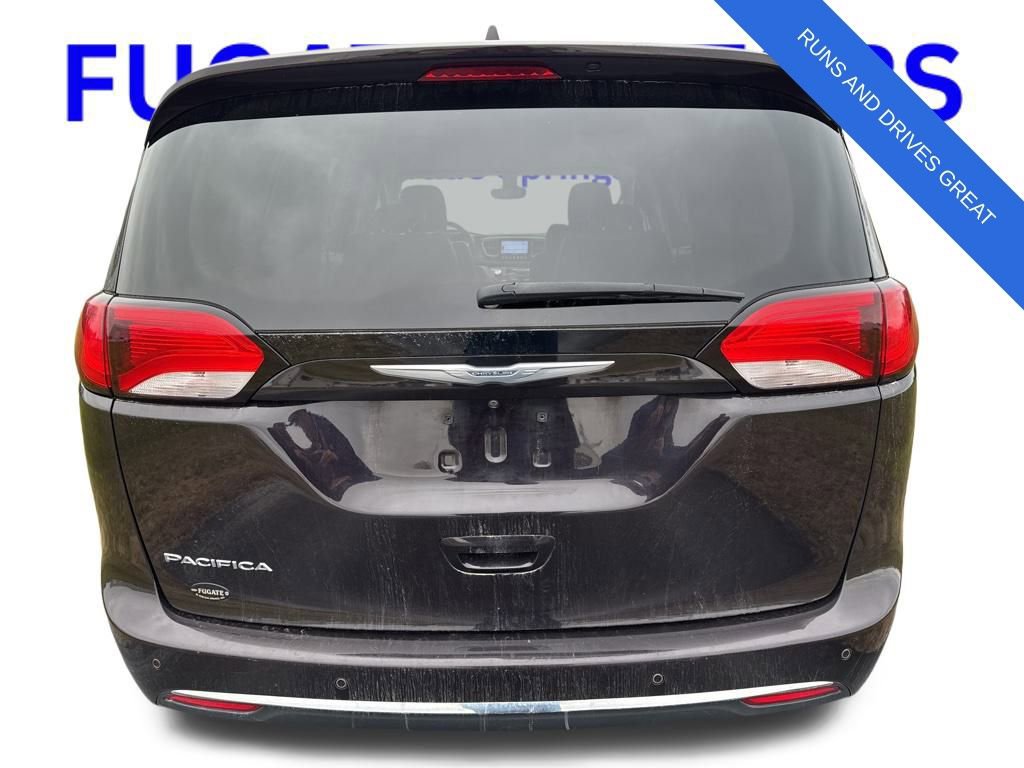 Used 2017 Chrysler Pacifica Touring-L Plus w/ Tire & Wheel Group image 5