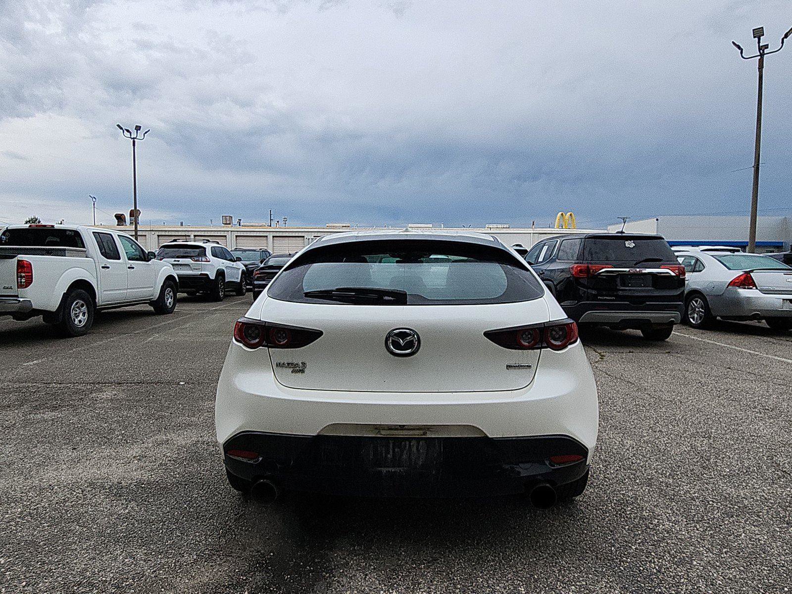 Used 2019 MAZDA MAZDA3 AWD Hatchback w/ Preferred Pkg image 4