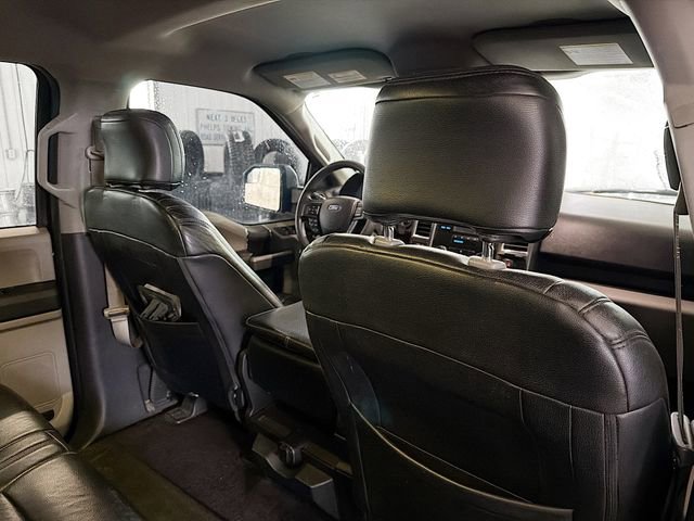 Used 2016 Ford F150 XLT image 11