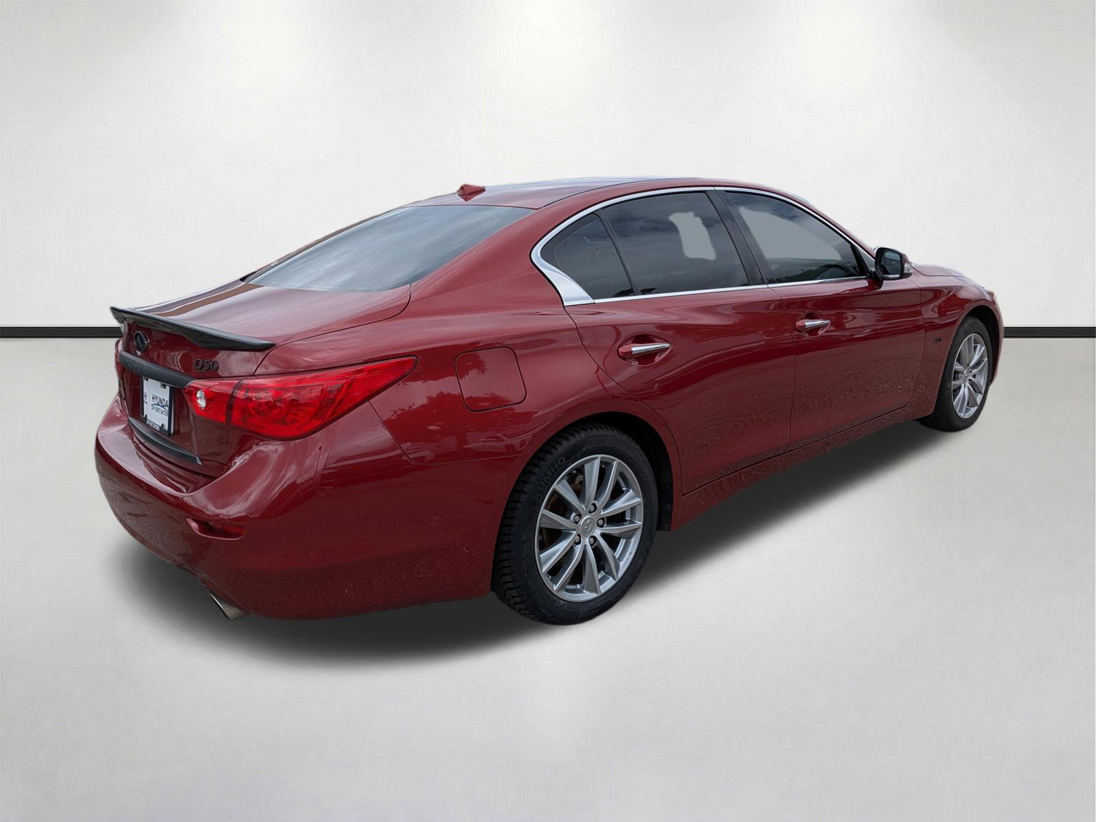 Used 2016 INFINITI Q50 Premium AWD/4WD image 4