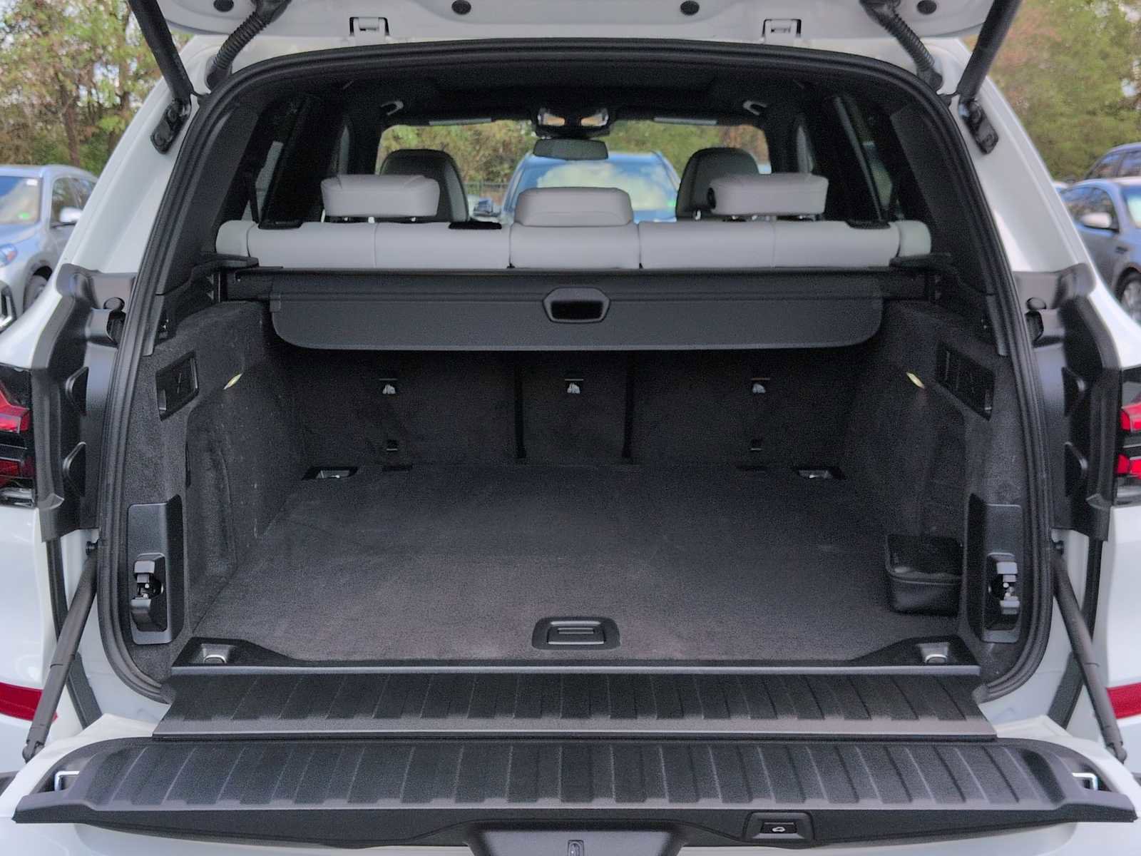 New 2026 BMW X5 xDrive40i w/ Executive Package image 37
