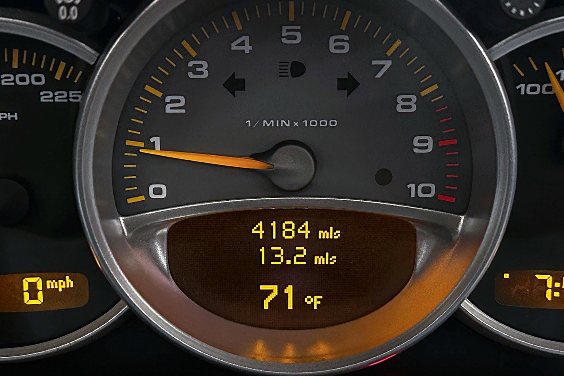 Used 2004 Porsche Carrera GT RWD image 19