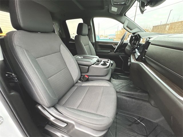 Used 2024 Chevrolet Silverado 1500 LT image 27