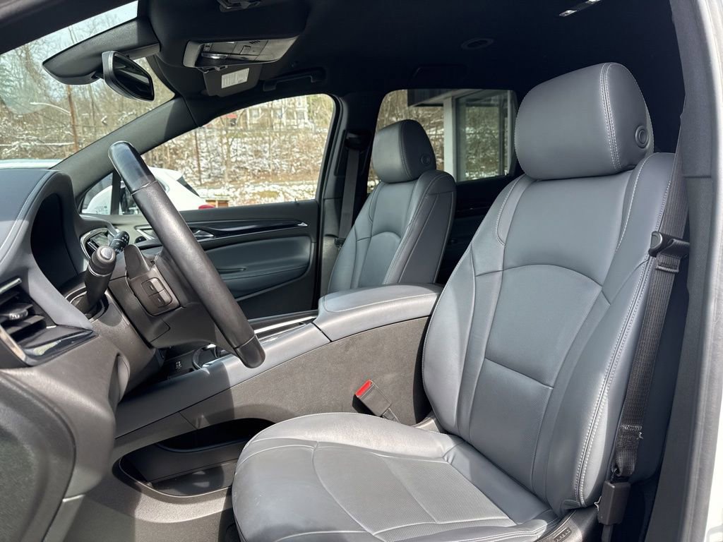 Used 2023 Buick Enclave Essence image 20