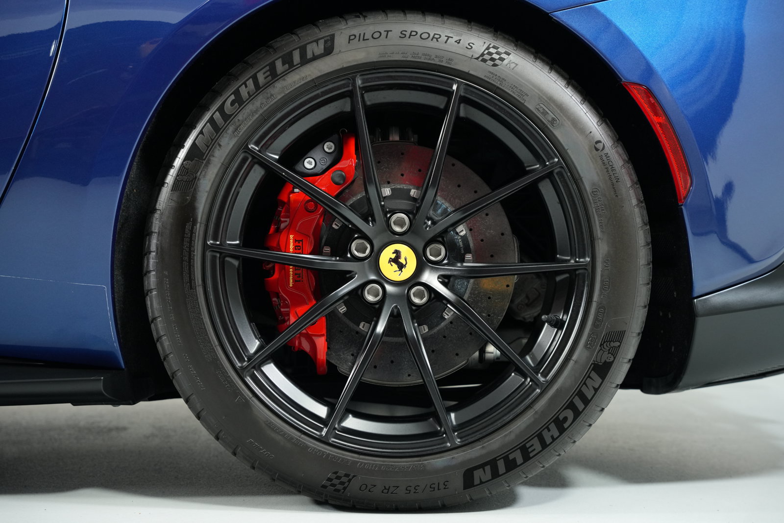 Certified 2019 Ferrari 812 Superfast RWD image 8