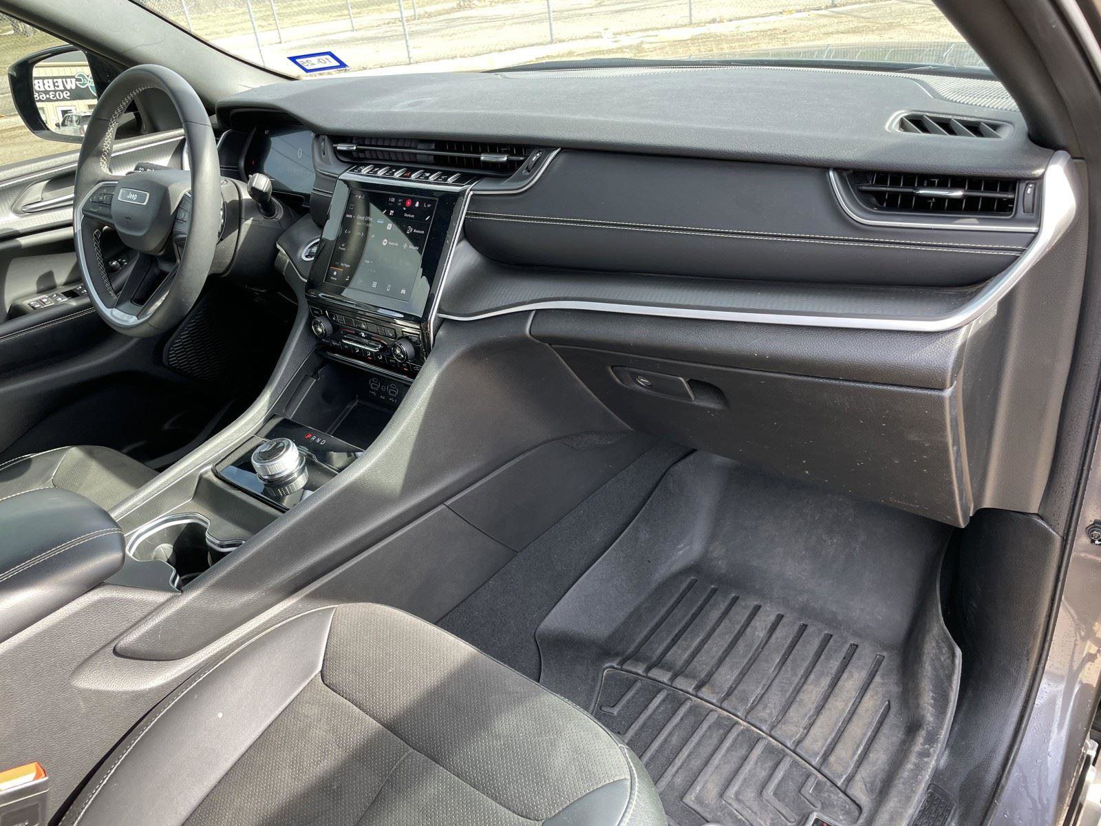 Used 2024 Jeep Grand Cherokee L Altitude image 44