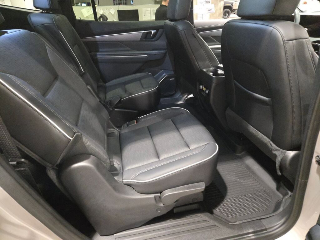 New 2026 Buick Enclave Sport Touring w/ LPO, Floor Liner Package image 11