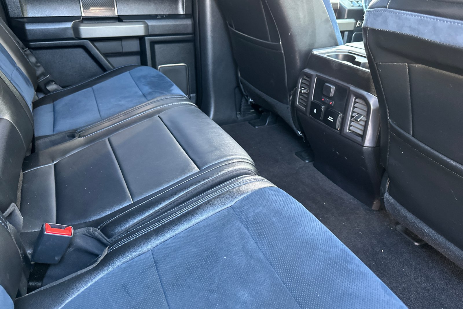 Used 2020 Ford F150 Raptor w/ Equipment Group 802A Luxury AWD/4WD image 17