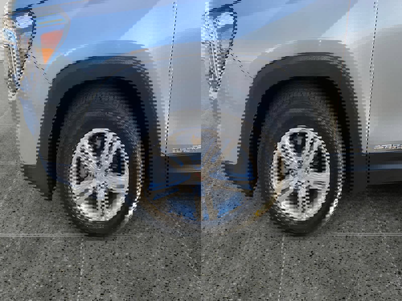 Used 2024 GMC Terrain SLE image 14