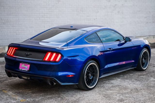 Used 2016 Ford Mustang Premium RWD image 9