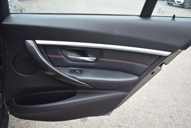 Used 2016 BMW 328i xDrive Sedan w/ Technology Package image 46