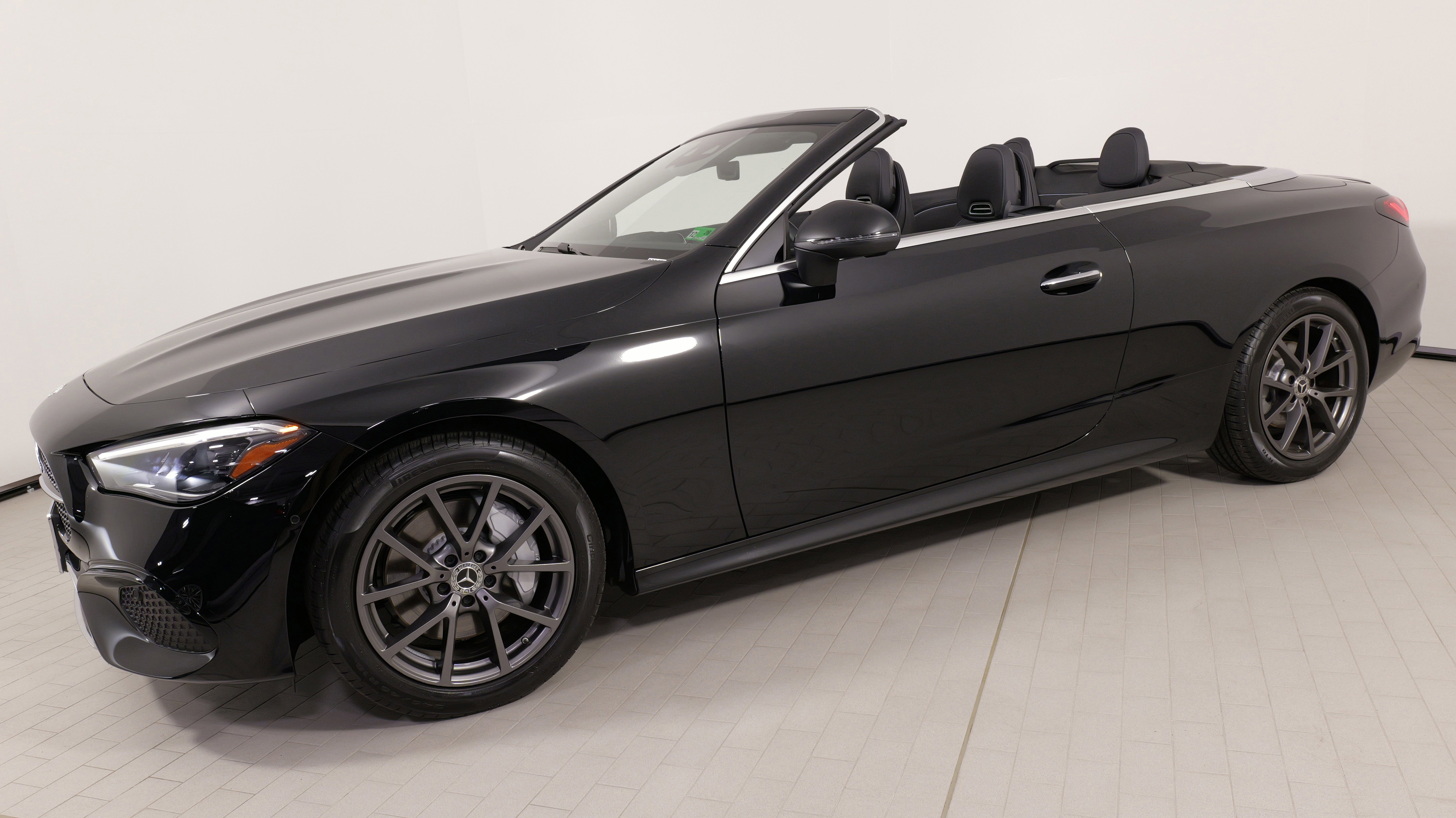 Used 2024 Mercedes-Benz CLE 300 4MATIC Cabriolet image 1