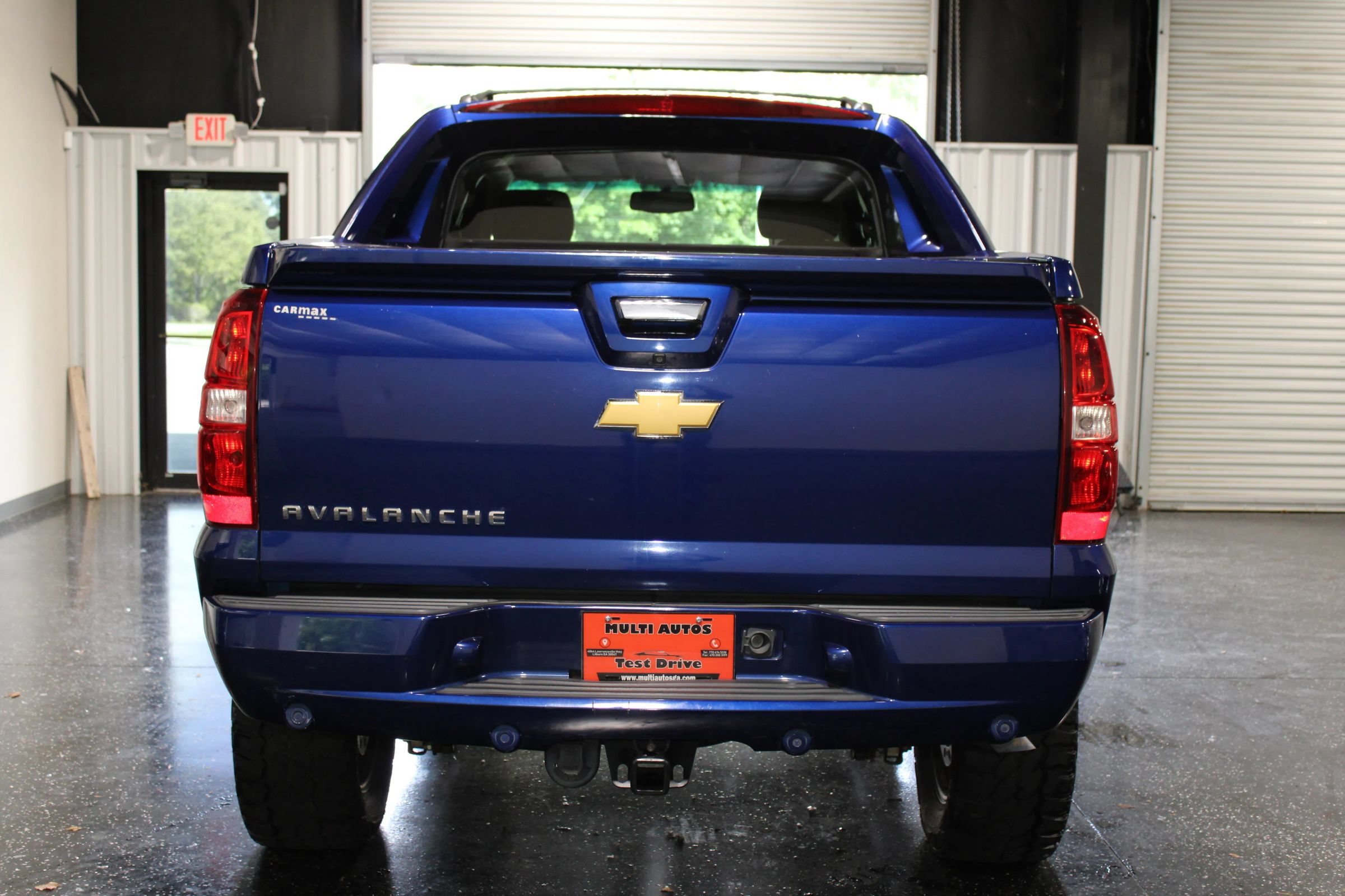 Used 2013 Chevrolet Avalanche LS RWD image 4
