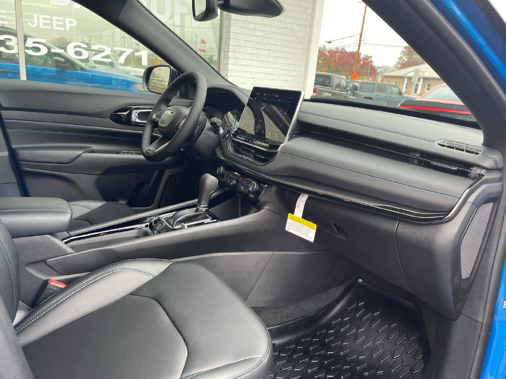 New 2026 Jeep Compass Limited AWD/4WD image 11