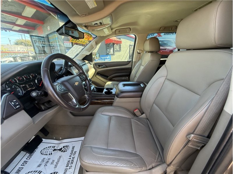 Used 2016 Chevrolet Suburban LT image 18