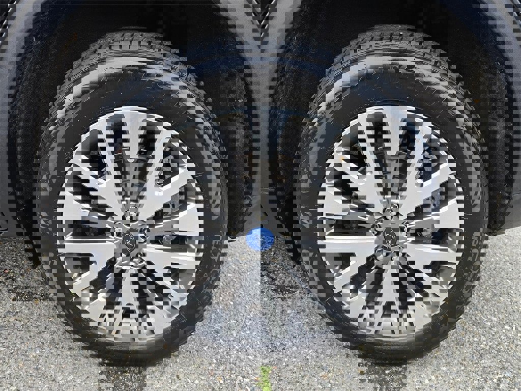 Used 2022 Ford Escape Titanium w/ Class II Trailer Tow Package image 9