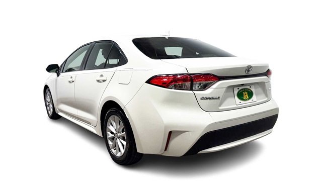 Used 2020 Toyota Corolla LE image 2