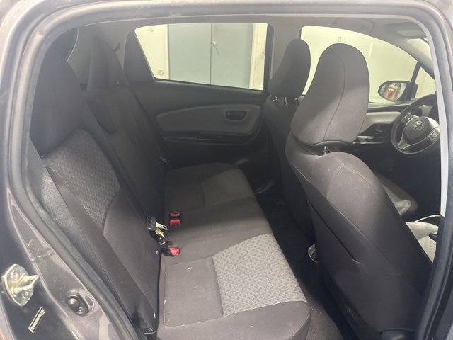 Used 2017 Toyota Yaris L image 17