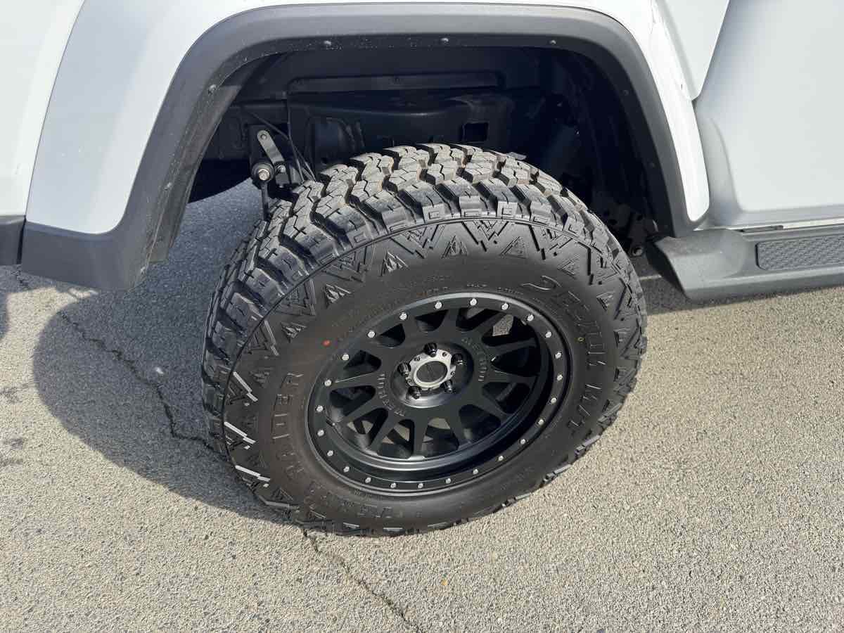 Used 2020 Jeep Gladiator Overland image 39