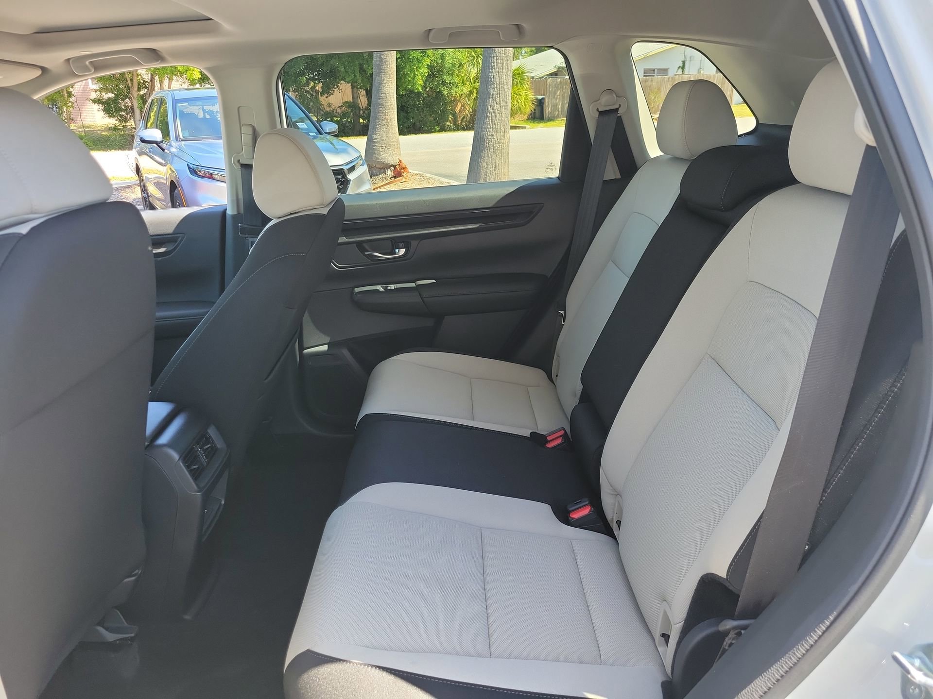 Used 2024 Honda CR-V EX image 16