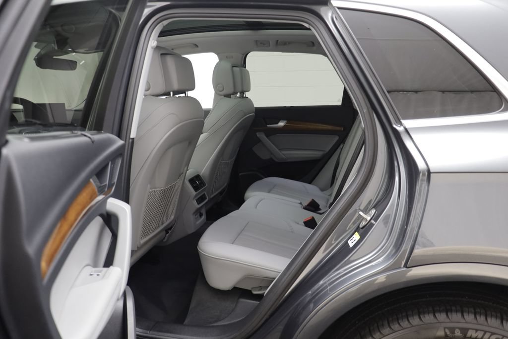 Used 2023 Audi Q5 2.0T Prestige w/ Prestige Package AWD/4WD image 14
