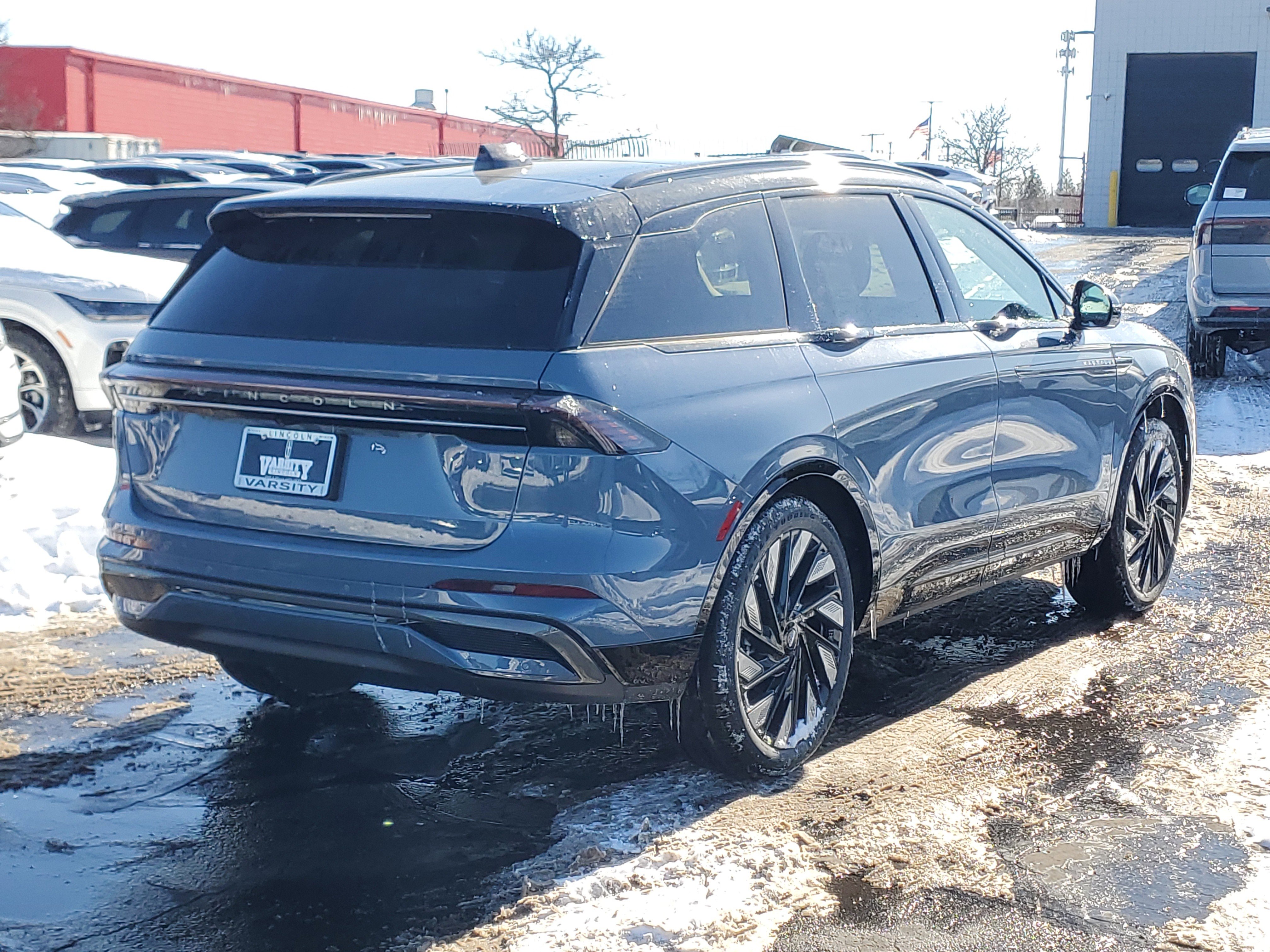 New 2026 Lincoln Nautilus Reserve w/ Jet Appearance Package image 4