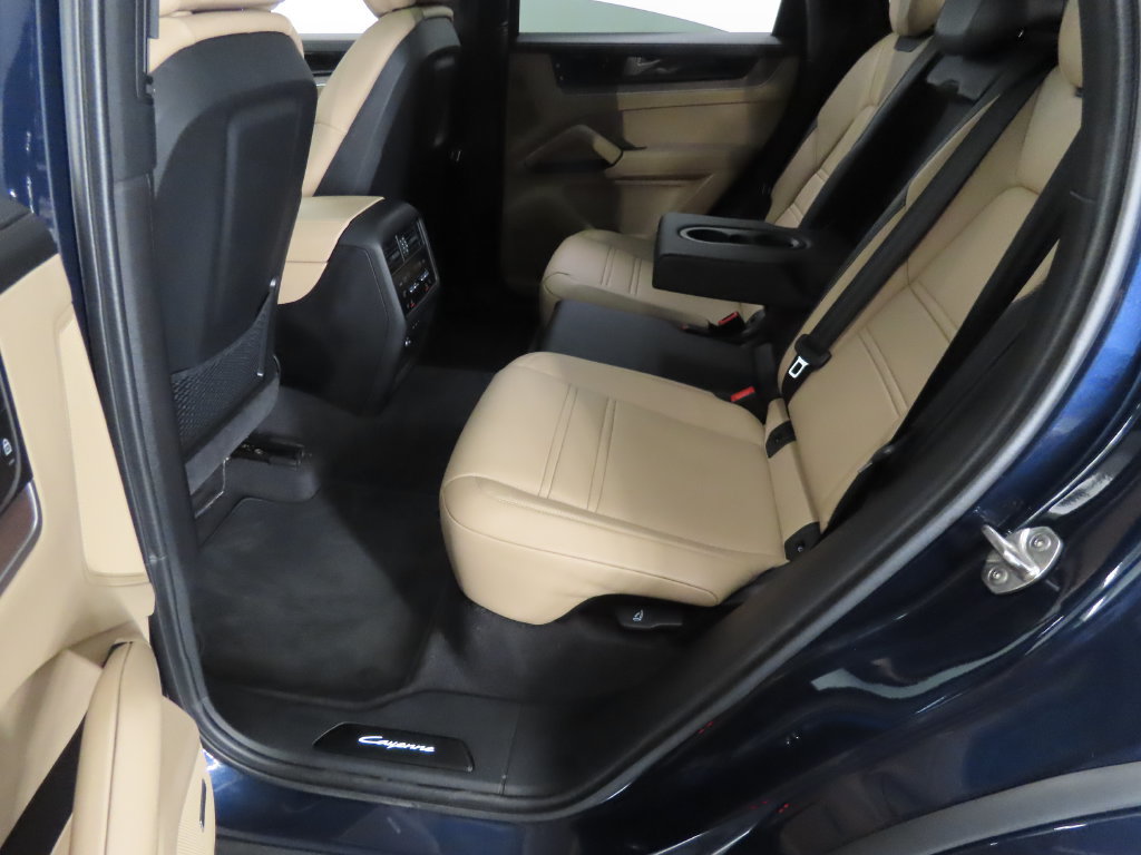 Certified 2025 Porsche Cayenne S AWD/4WD image 45