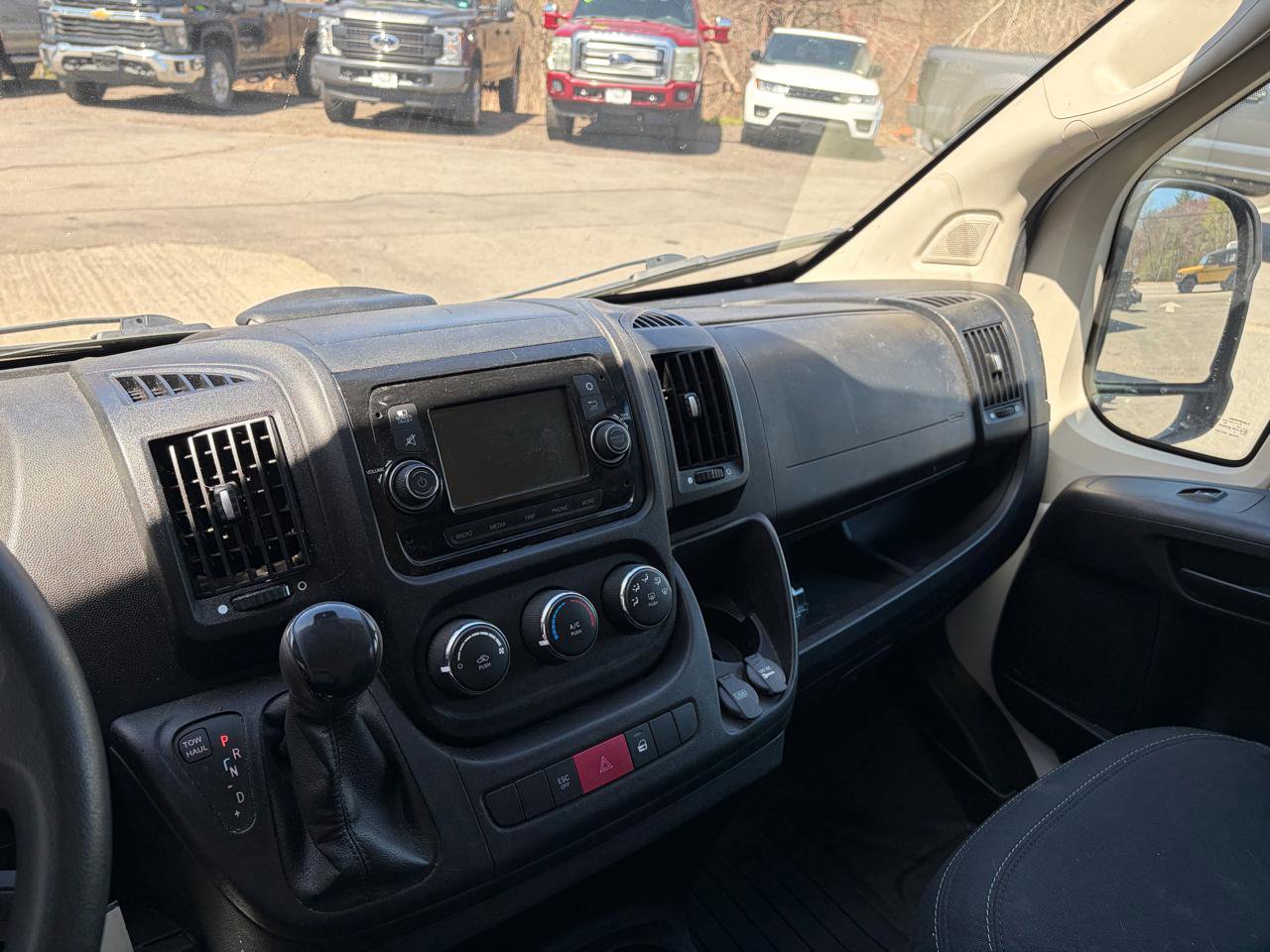 Used 2020 RAM ProMaster 2500 w/ Interior Convenience Group FWD image 11