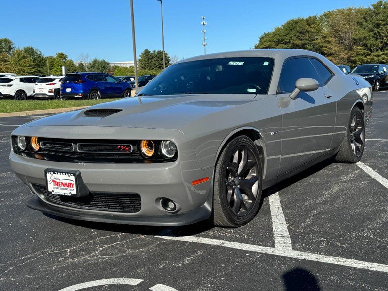 Used 2019 Dodge Challenger R/T RWD image 8