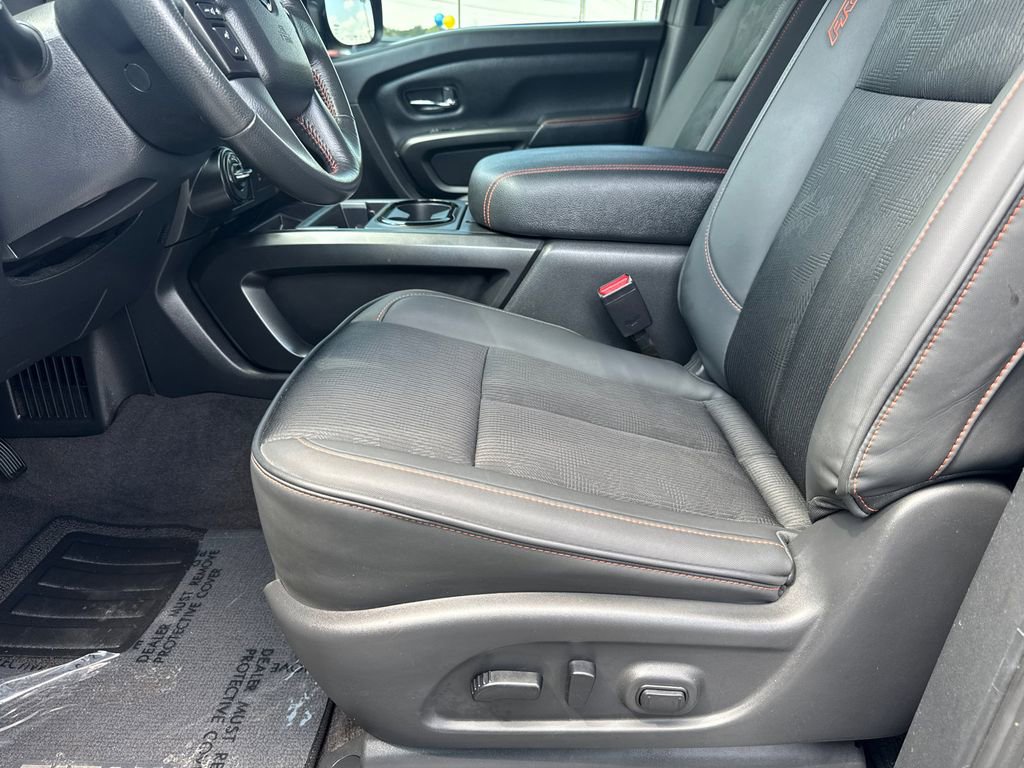 Used 2022 Nissan Titan PRO-4X w/ Off Road Protection Package image 10