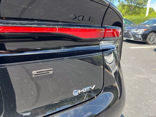 New 2026 Toyota Prius XLE FWD image 7