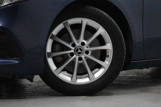 Used 2019 Mercedes-Benz A 220 A 220 image 3