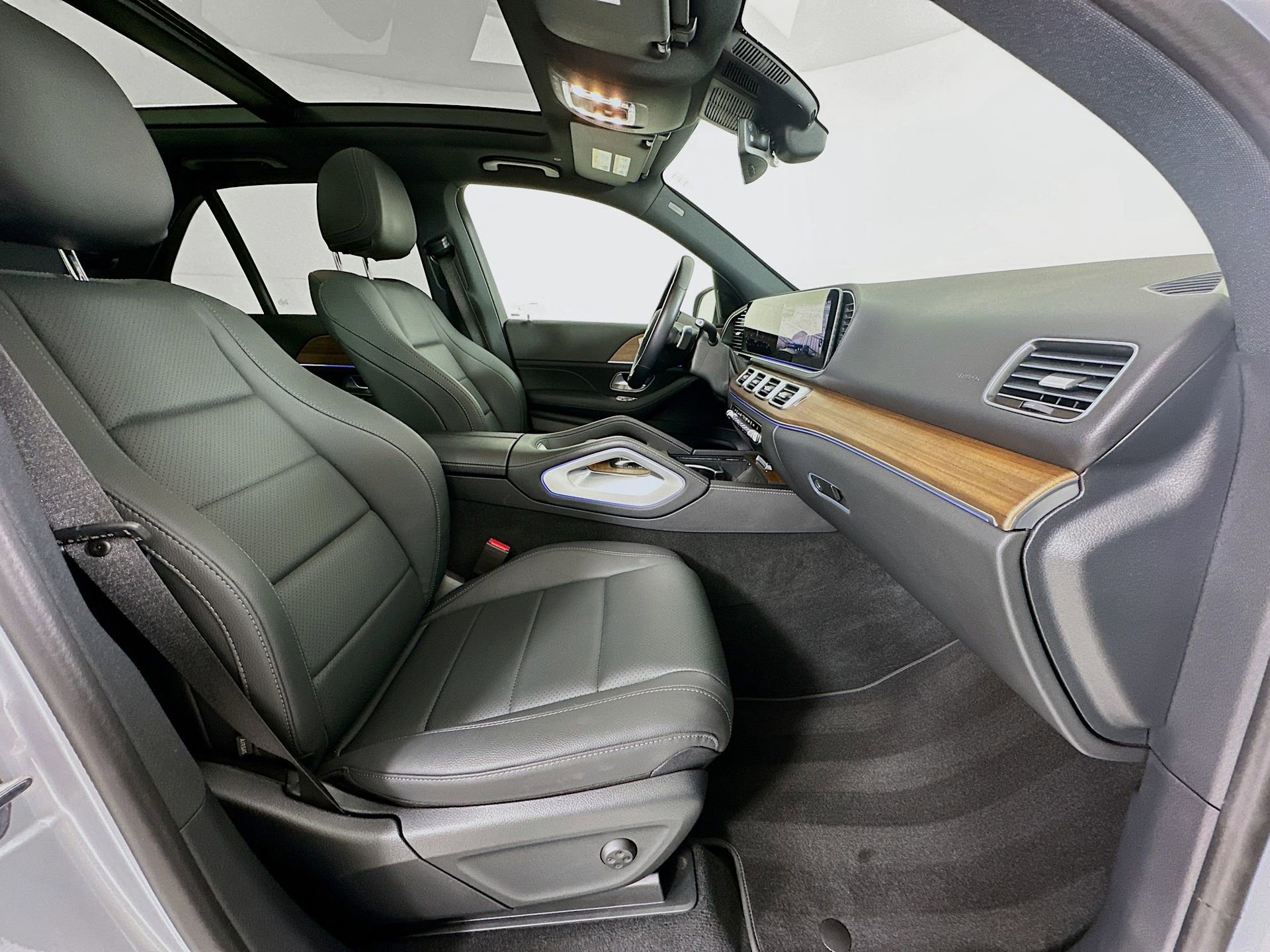 Certified 2025 Mercedes-Benz GLE 350 4MATIC image 31