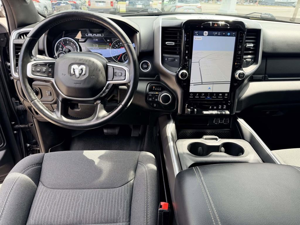 Used 2022 RAM 1500 Big Horn AWD/4WD image 2