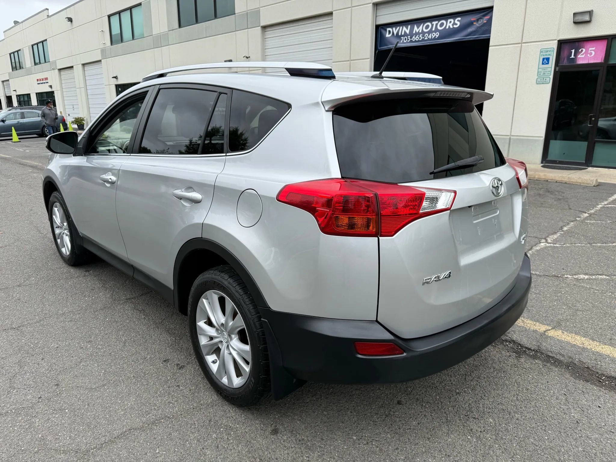 Used 2013 Toyota RAV4 Limited image 8