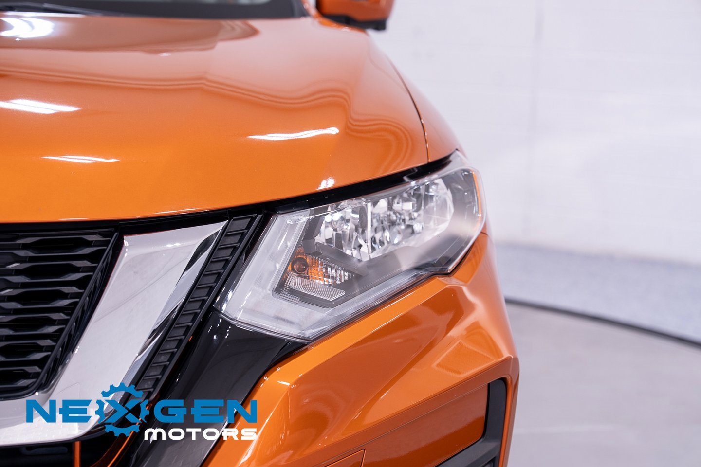 Used 2020 Nissan Rogue SV w/ Premium Package image 6