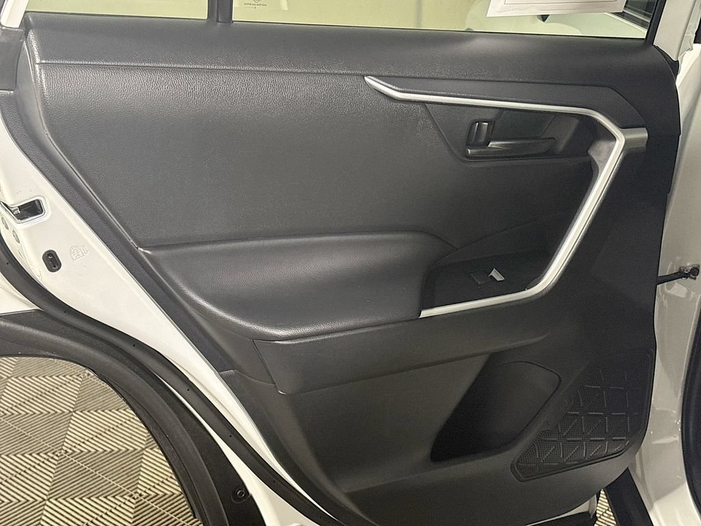 Used 2024 Toyota RAV4 LE AWD/4WD image 19