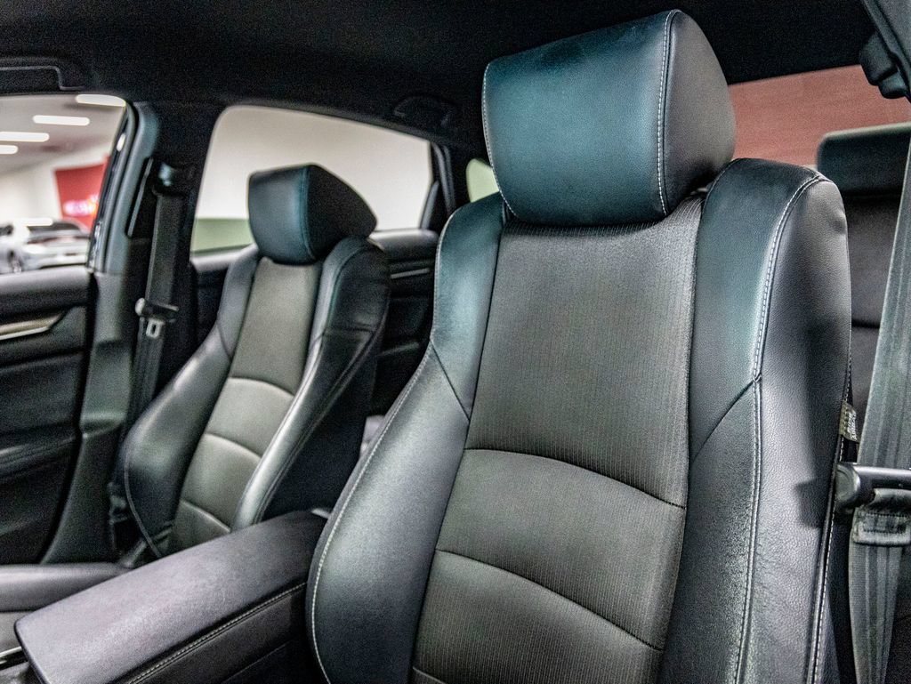 Used 2018 Honda Accord Sport image 16
