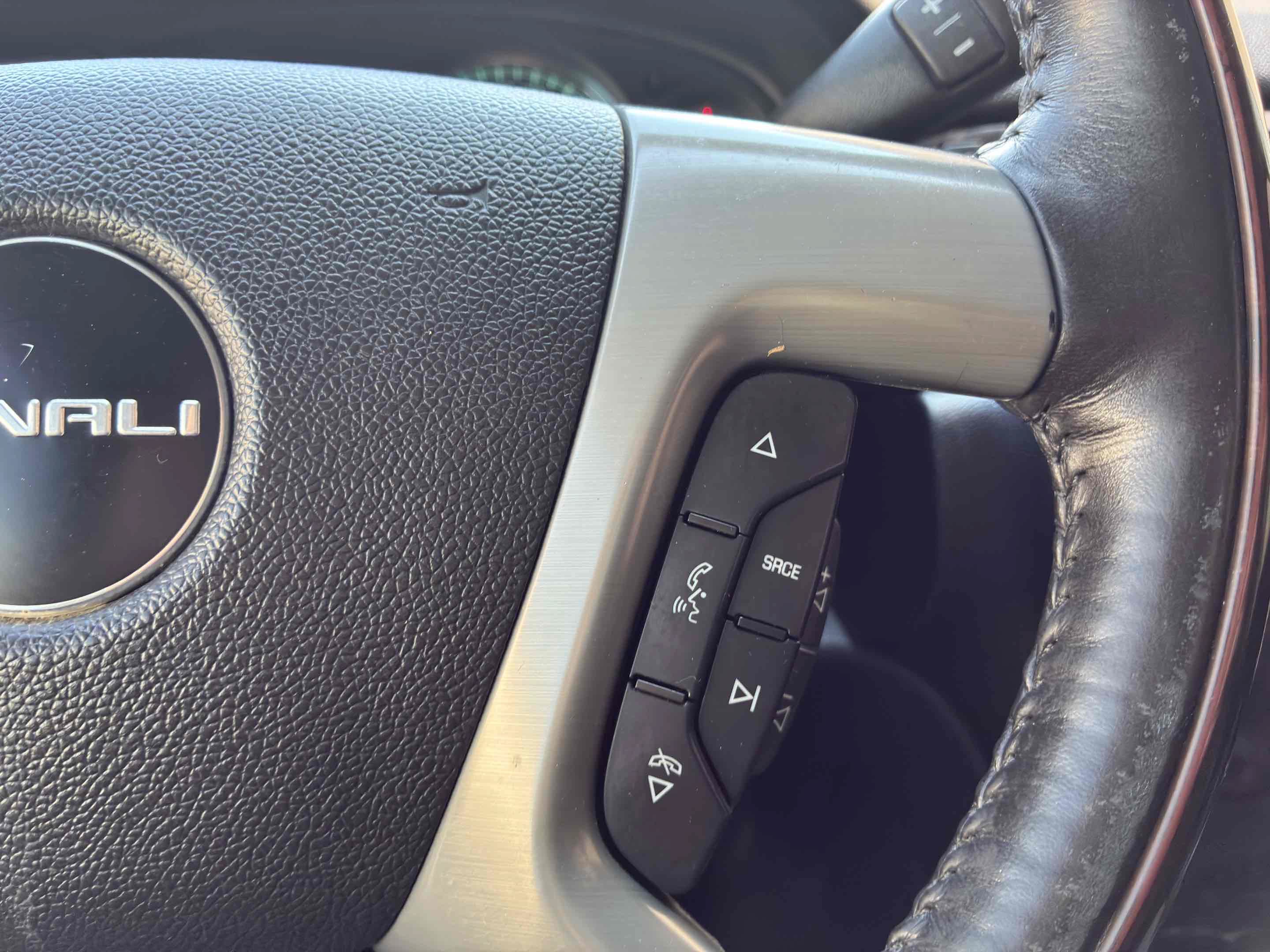 Used 2012 GMC Yukon Denali AWD/4WD image 22