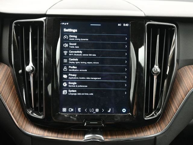 Used 2023 Volvo XC60 B5 Plus w/ Protection Package Premier image 15